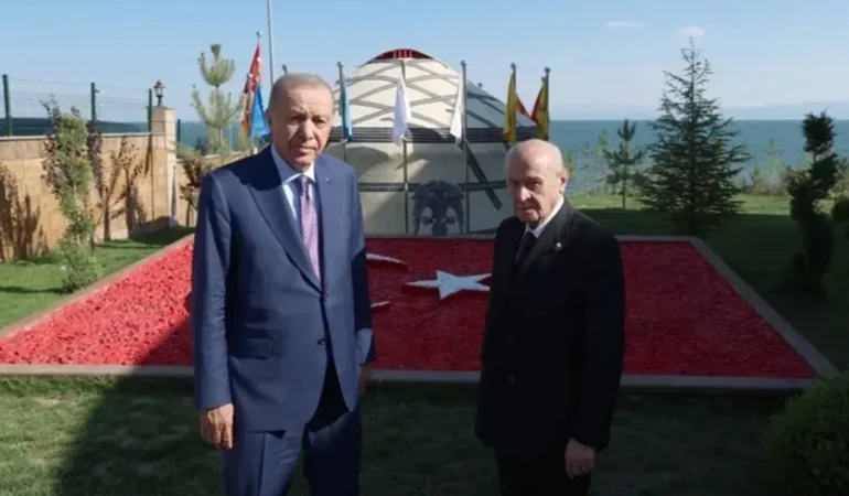 Ahlat’ta dikkat çeken buluşma: Erdoğan’dan Bahçeli’ye ziyaret