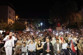 Civrilde-Cumhuriyet-Meydani-doldu-tasti-featured