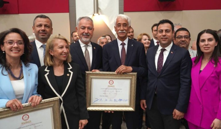 Ula Belediye Başkanı Caner YENİ Parti’ye geçti