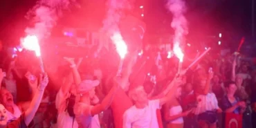 Bodrumda-Meydanlar-Bayram-Yerine-Dondu-featured