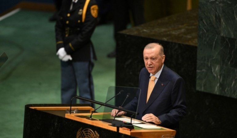Cumhurbaşkanı Erdoğan, Sezai Karakoç'un şiirini okudu