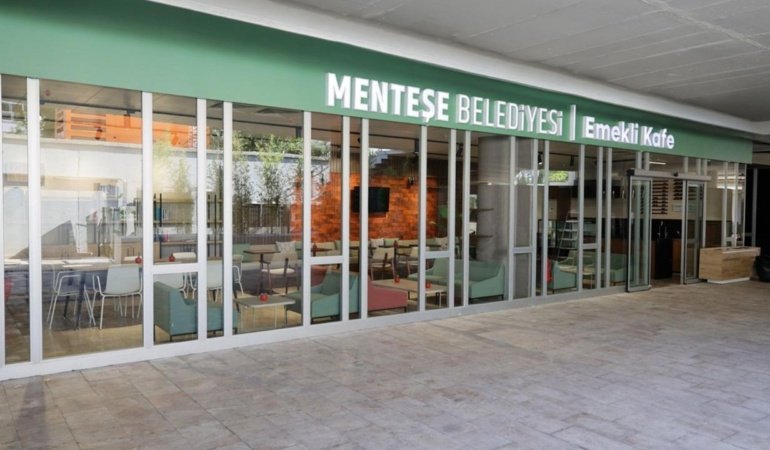 Emeklilere çay 5 TL!