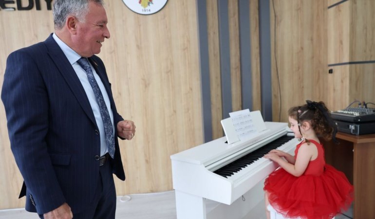 Honaz Çocuk Korosundan müzik ziyafeti