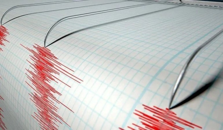 İzmir Foça açıklarında deprem!