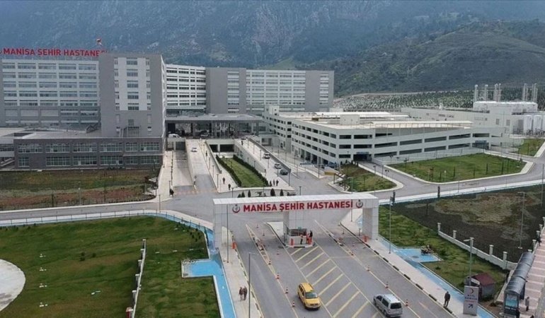 Manisa'da fenalaşan yaşlı adam hastanede hayatını kaybetti