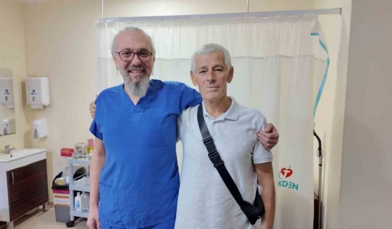 Mide kanserli hastaya, kapalı ameliyat yöntemiyle yeni sindirim sistemi yapıldı