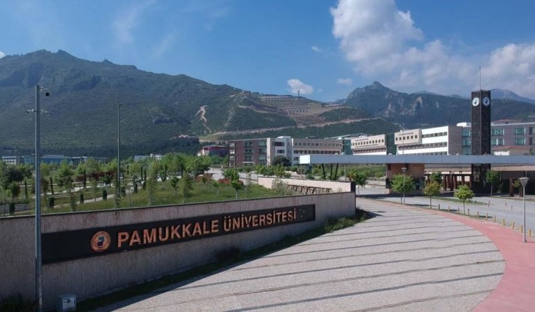 Pamukkale Üniversitesi YÖKAK’tan “Tam Akreditasyon” aldı
