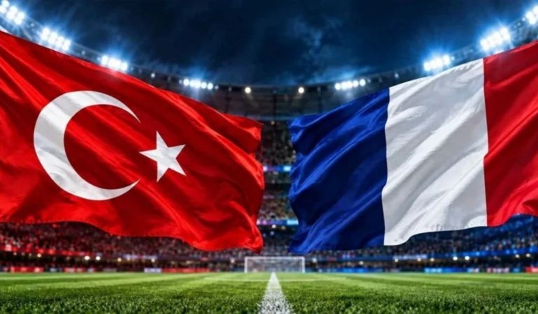 Türkiye – Fransa maçında ilk düdük çaldı