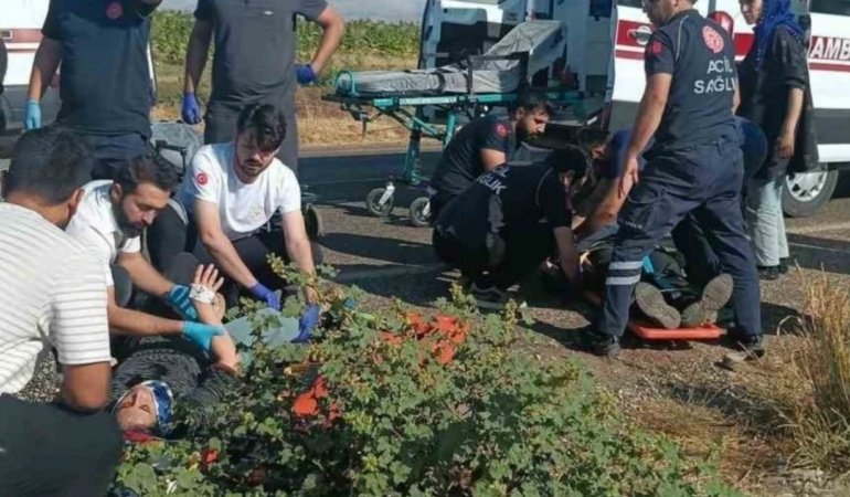 Tütün işçilerini taşıyan minibüs devrildi: İşçiler hastanelik oldu