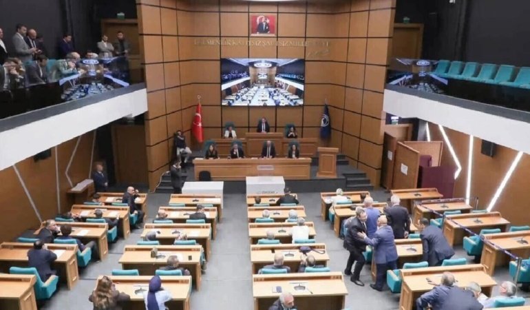 Üsküdar’da başkanvekili seçimini AK Parti kazandı