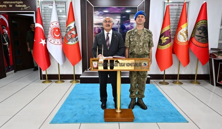 Vali Köşger’den 11. Komando Tugayına ziyaret