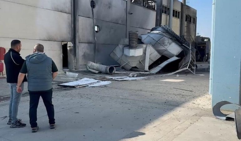 Metal fabrikasında patlama: İşçiler ağır yaralandı