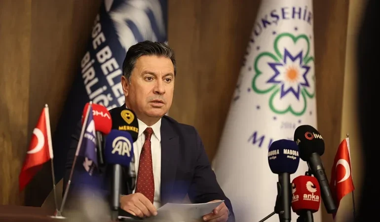 Muğla CHP’de Büyük Arınma: Aras’ın Siyasi Yolu Neresi Olacak?