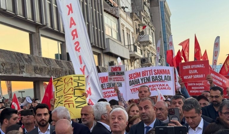 Tuncay Özkan'dan Cemil Tugay'a tepki: Saf değiştirmek artık senin adınla anılacak