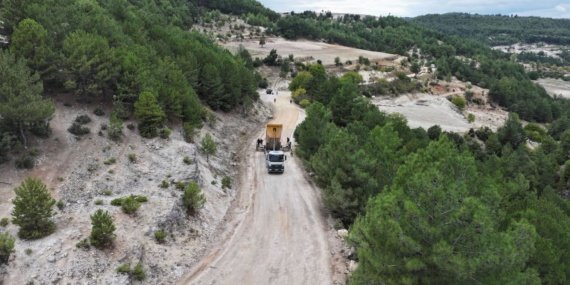 Yillarin-ihmali-sona-erdi-Gozler-ve-Akdere-yolu-asfaltlaniyor-featured